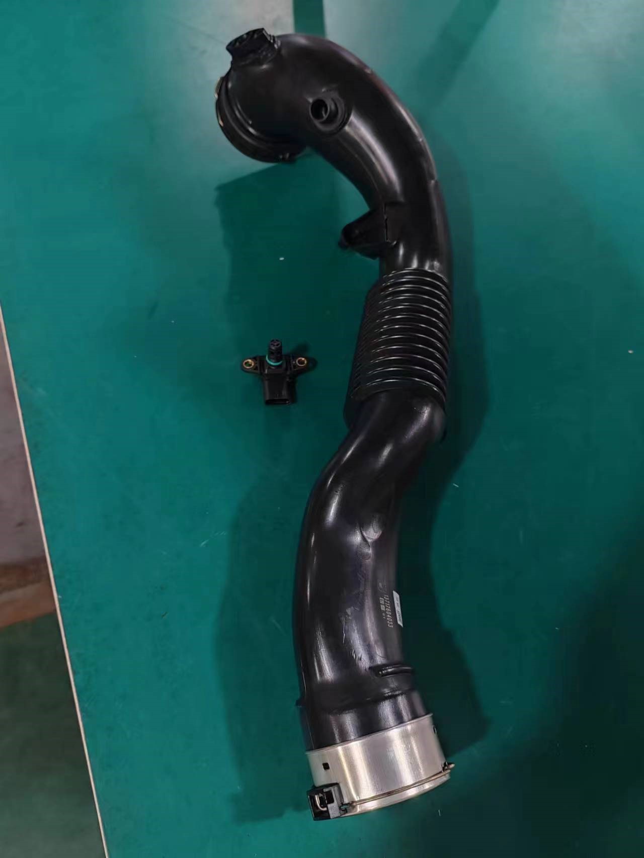 Intake Pipe (With Sensor)