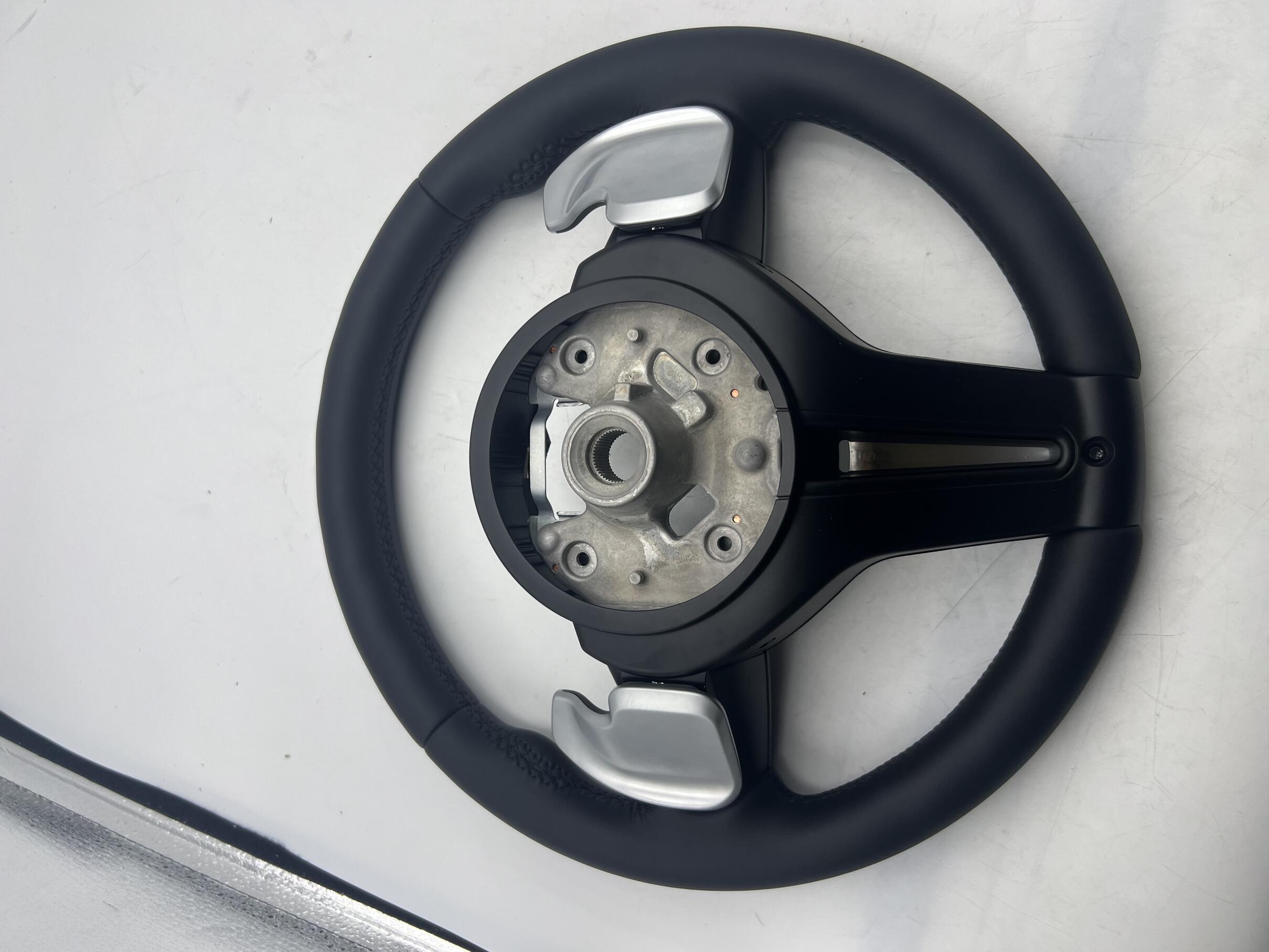 Steering Wheel (Paddle Widthblack Pure Leather)