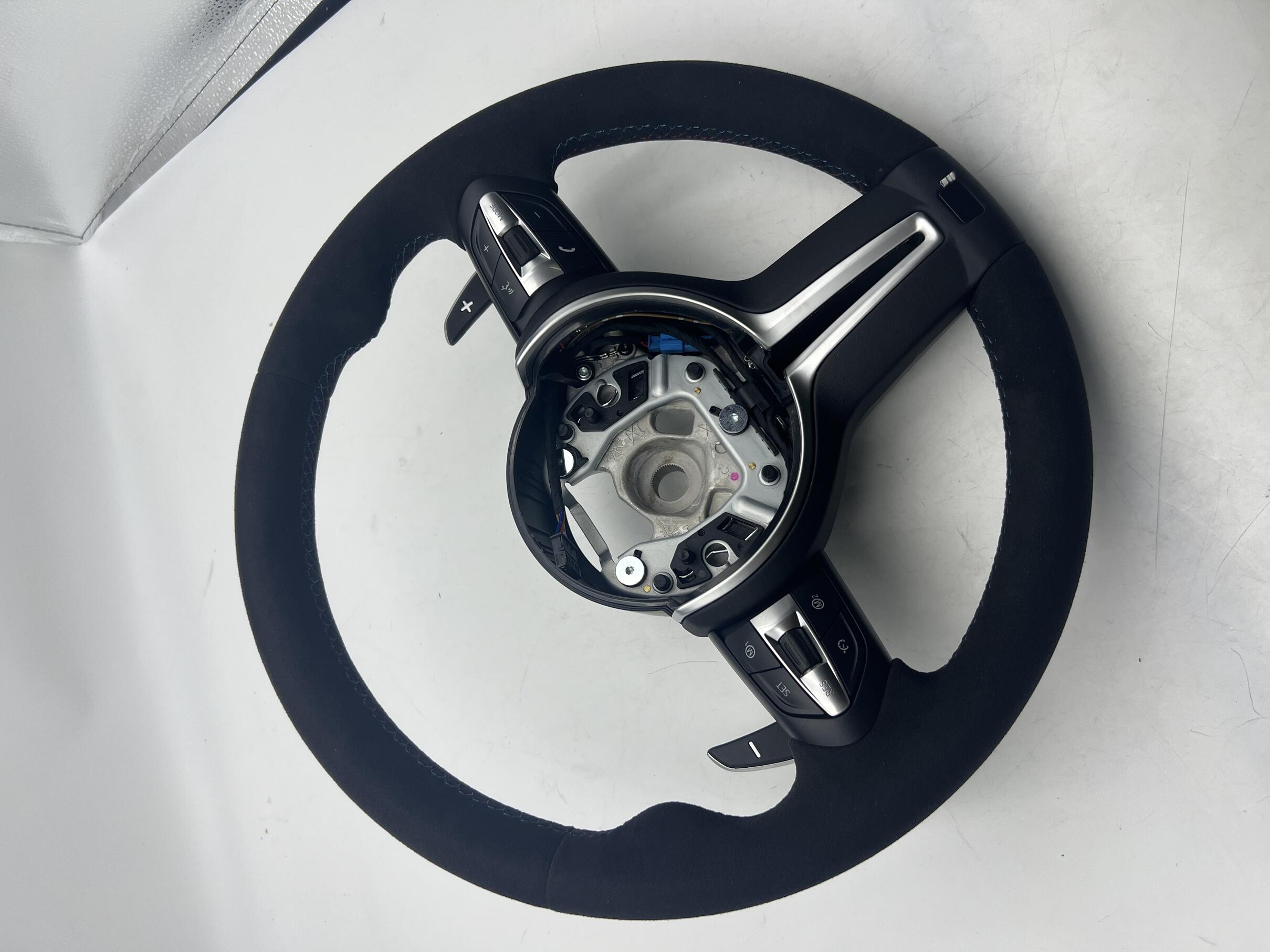 Steering Wheel (Paddle Lengthsuede