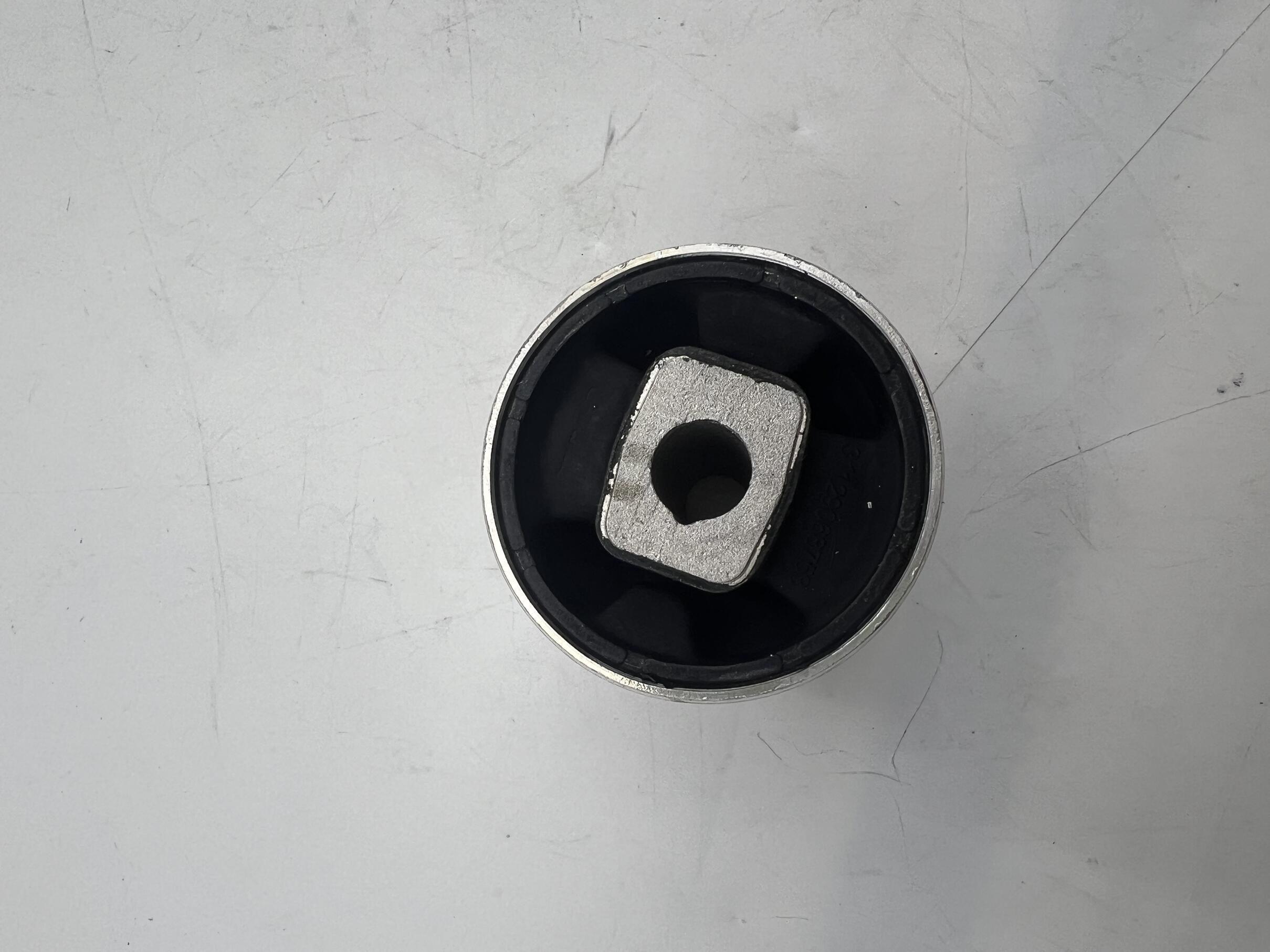 Front Swing Arm Bushing (Inner Diameter 12Outer Diameter70）