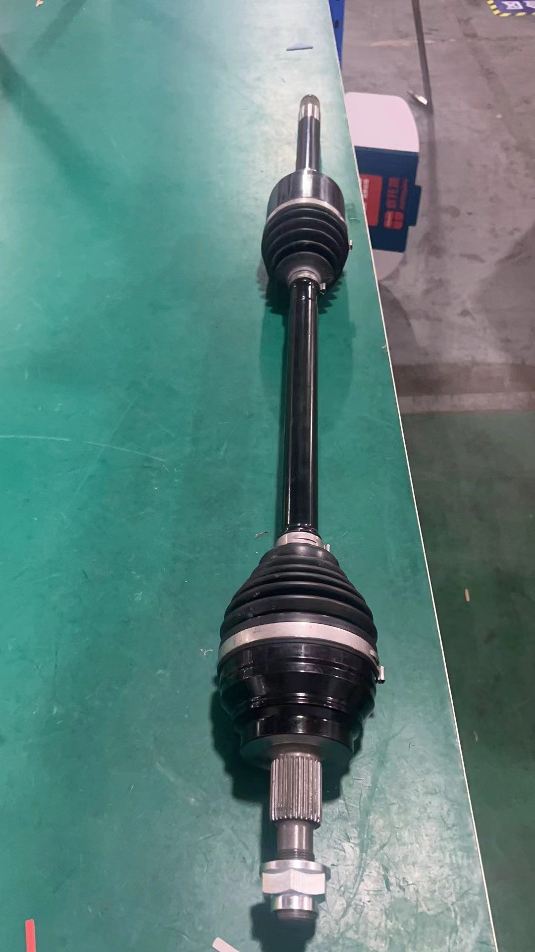 Axle Shaft Assembly Right