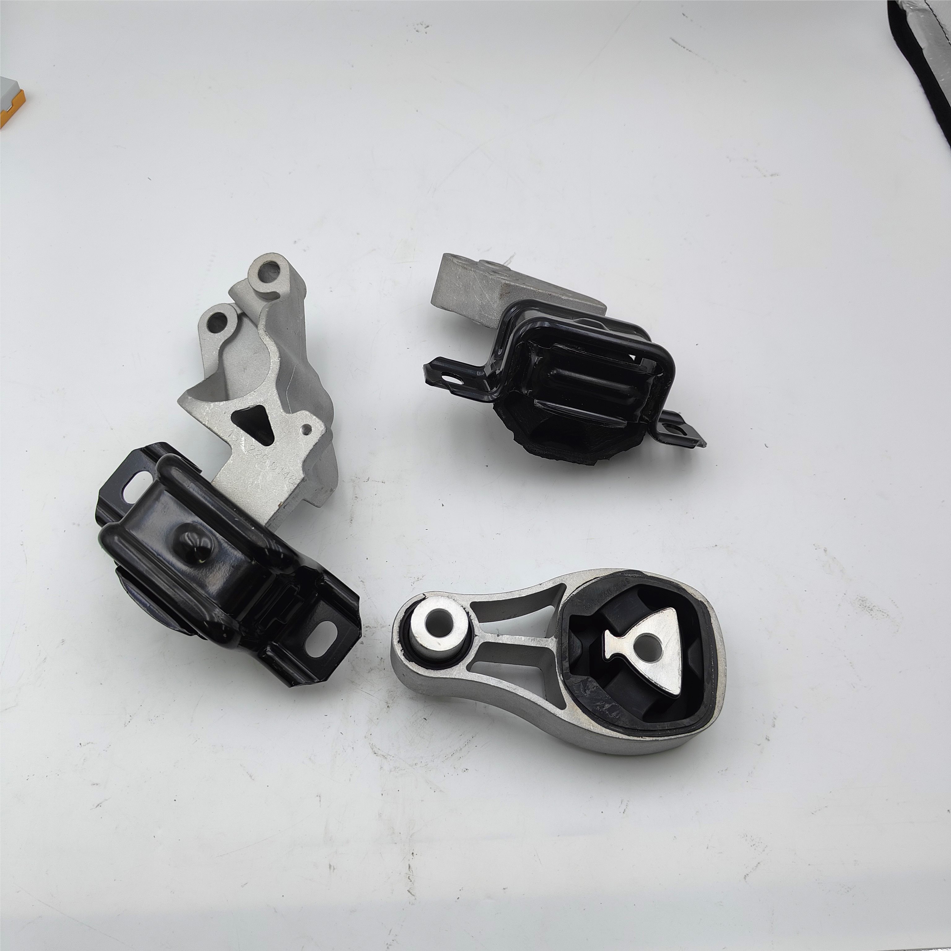 Engine And Transmission Mount Set (Three Pieces)